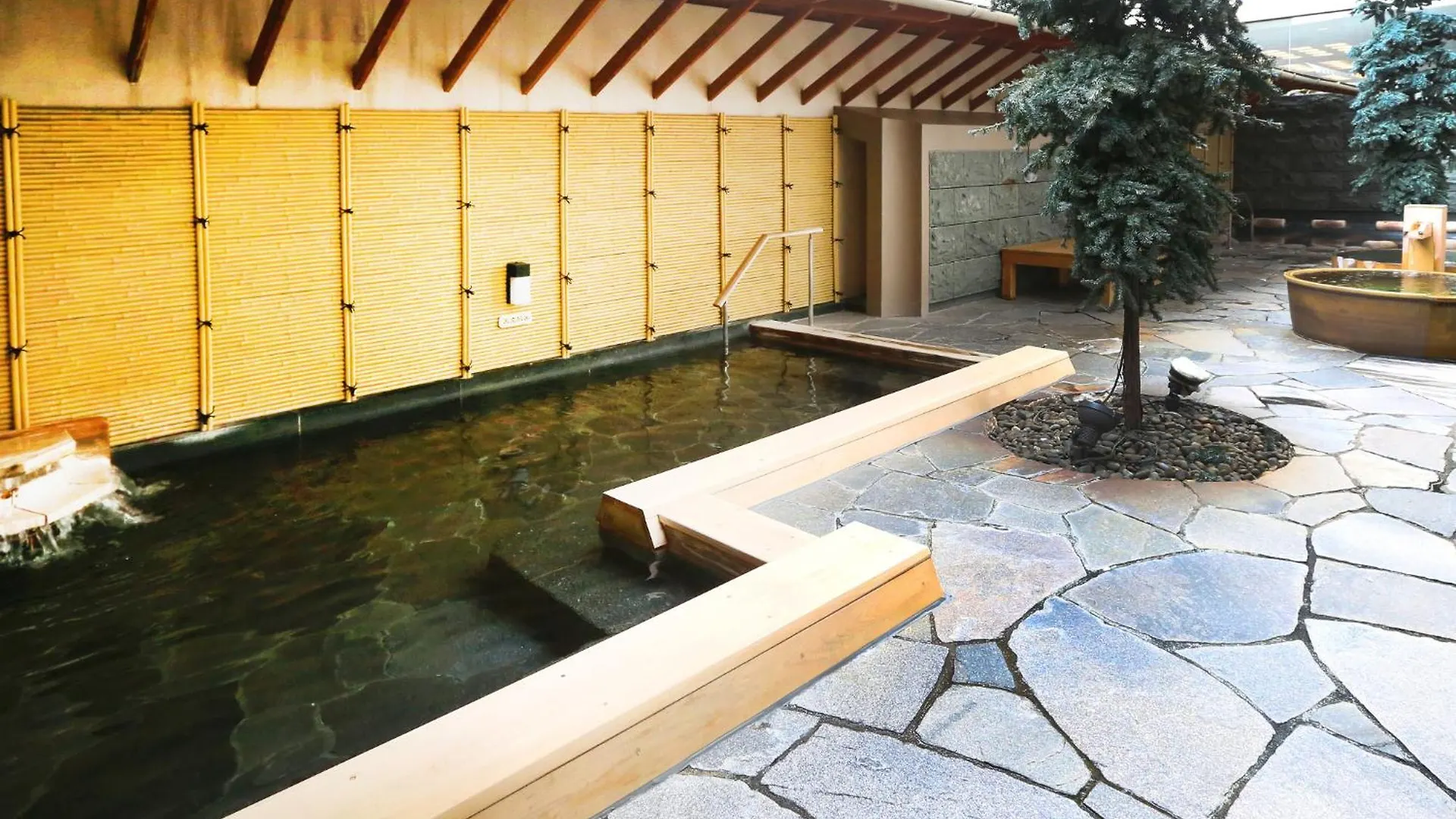 ***  Apa Hotel & Resort Sapporo Japan